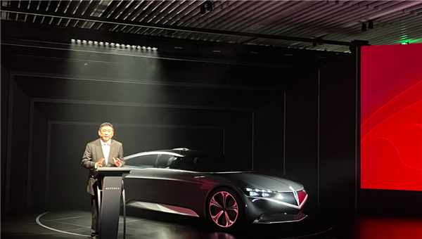 售价百万对标保时捷!宾理汽车首款车型发布